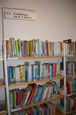 Foto 3 aus der Archivgalerie Büchereibesuch der Klasse 2 (2008)