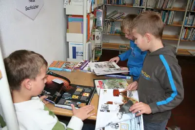 Foto 4 aus der Archivgalerie Büchereibesuch der Klasse 2 (2008)