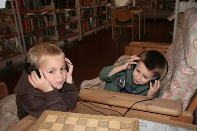 Foto 9 aus der Archivgalerie Büchereibesuch der Klasse 2 (2008)