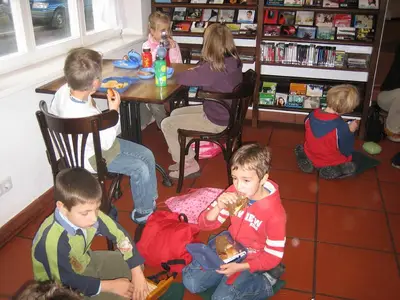 Foto 13 aus der Archivgalerie Büchereibesuch der Klasse 2 (2008)