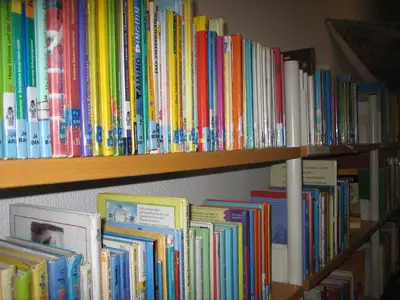 Foto 18 aus der Archivgalerie Büchereibesuch der Klasse 2 (2008)
