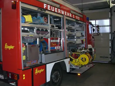Foto 9 aus der Archivgalerie Feuerwehrbesuch der Klassen 3 (2008)