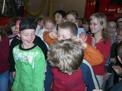 Foto 27 aus der Archivgalerie Feuerwehrbesuch der Klassen 3 (2008)