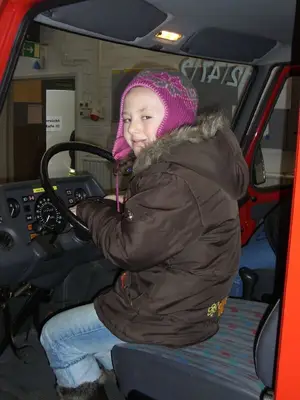 Foto 48 aus der Archivgalerie Feuerwehrbesuch der Klassen 3 (2008)