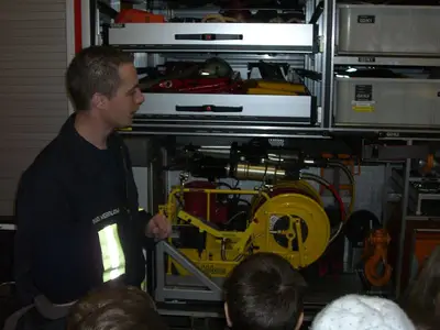 Foto 49 aus der Archivgalerie Feuerwehrbesuch der Klassen 3 (2008)