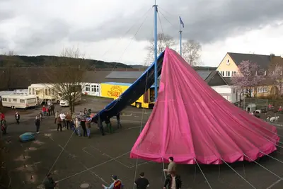 Foto 9 aus der Archivgalerie Zirkuswoche Zeltaufbau (2008)