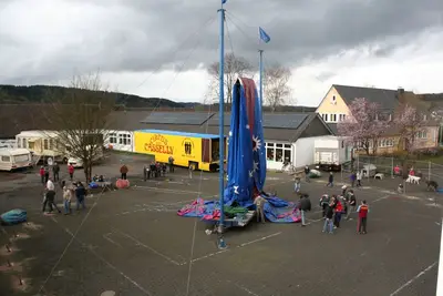 Foto 12 aus der Archivgalerie Zirkuswoche Zeltaufbau (2008)