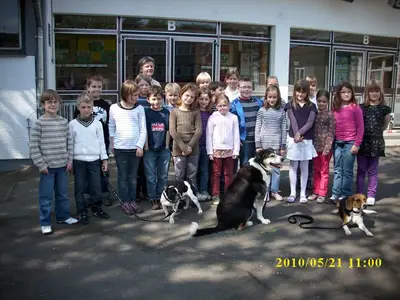 Foto 10 aus der Archivgalerie Grundschule trifft Hundeschule (2010)