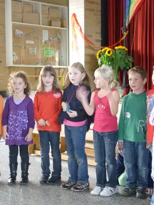 Foto 12 aus der Archivgalerie Herbstfest Klasse 1a (2010)