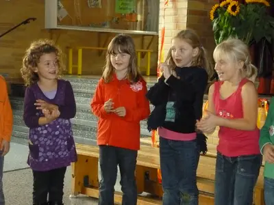Foto 13 aus der Archivgalerie Herbstfest Klasse 1a (2010)