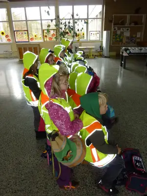 Foto 6 aus der Archivgalerie 49 Schulanfänger leuchten (2011)