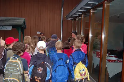 Foto 5 aus der Archivgalerie Besuch der 3. Klassen im Freilichtmuseum (2011)