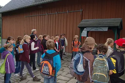 Foto 6 aus der Archivgalerie Besuch der 3. Klassen im Freilichtmuseum (2011)