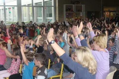 Foto 5 aus der Archivgalerie Lachen, Singen, Tanzen mit Reinhard Horn (2011)