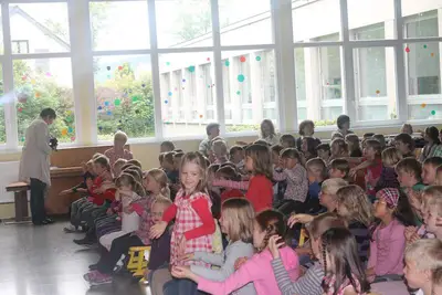 Foto 11 aus der Archivgalerie Lachen, Singen, Tanzen mit Reinhard Horn (2011)