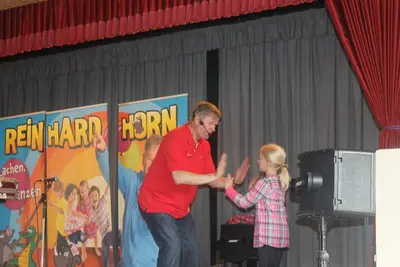 Foto 23 aus der Archivgalerie Lachen, Singen, Tanzen mit Reinhard Horn (2011)