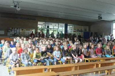 Foto 27 aus der Archivgalerie Letzter Schultag 2011 / 2012 - Verabschiedung der 4. Klassen (2011)