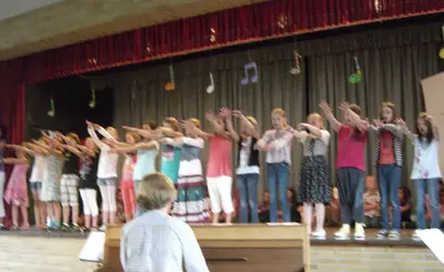 Foto 3 aus der Archivgalerie Simsalasing der Chor-AG (2011)