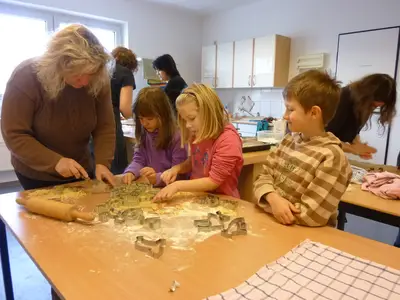 Foto 6 aus der Archivgalerie Weihnachtsbäckerei (2011)