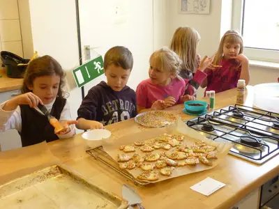 Foto 11 aus der Archivgalerie Weihnachtsbäckerei (2011)