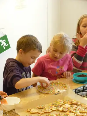 Foto 13 aus der Archivgalerie Weihnachtsbäckerei (2011)