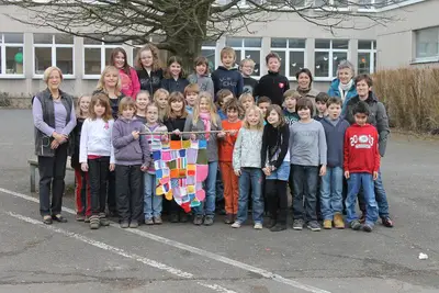 Foto 2 aus der Archivgalerie Häkelarbeit in der 3b (2012)