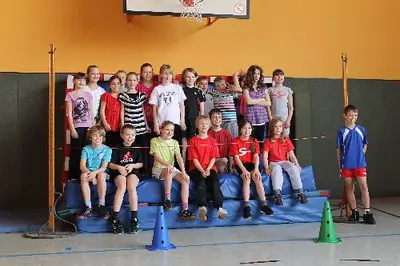 Foto 7 aus der Archivgalerie Viertklässler wollen hoch hinaus (2012)
