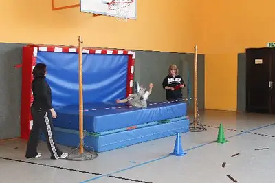 Foto 44 aus der Archivgalerie Viertklässler wollen hoch hinaus (2012)