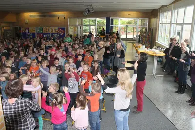 Foto 19 aus der Archivgalerie 25 Jahre Oberwiehler Schulen (2013)