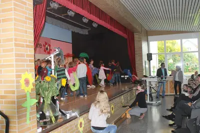 Foto 23 aus der Archivgalerie 25 Jahre Oberwiehler Schulen (2013)