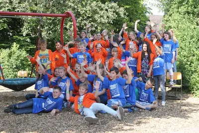 Foto 2 aus der Archivgalerie Der letzte Schultag 2013 / 2014: Wir sagen Adieu! (2013)