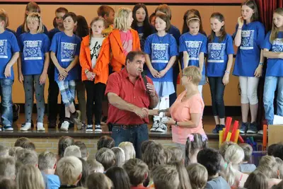 Foto 10 aus der Archivgalerie Der letzte Schultag 2013 / 2014: Wir sagen Adieu! (2013)