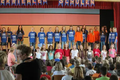 Foto 12 aus der Archivgalerie Der letzte Schultag 2013 / 2014: Wir sagen Adieu! (2013)