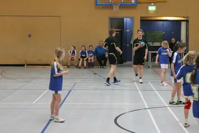 Foto 12 aus der Archivgalerie Endrunde Handballturnier der Grundschulen "Homburgische Gemeinden" (2013)