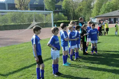 Foto 1 aus der Archivgalerie Fußballturnier Wiehler Grundschulen 2013 (2013)