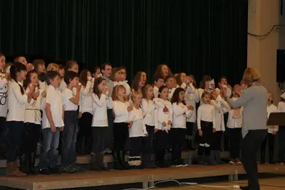 Foto 5 aus der Archivgalerie Jugend musiziert Chor Klasse 3 und 4 (2013)