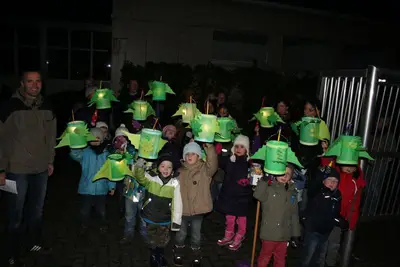 Foto 10 aus der Archivgalerie Martinsumzug 2013 der Grundschule Oberwiehl (2013)