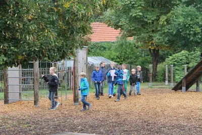 Foto 2 aus der Archivgalerie Patenrallye der Schulanfänger (2013)