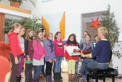 Foto 1 aus der Archivgalerie Singen im Hospiz (2013)