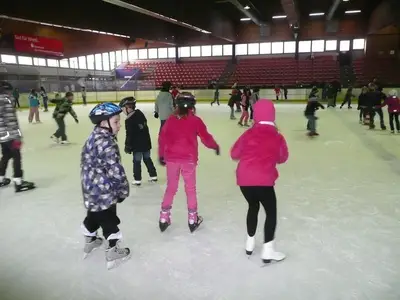 Foto 7 aus der Archivgalerie Stadtmeisterschaften Eislaufen für Grundschulen (2013)