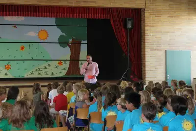 Foto 2 aus der Archivgalerie Verabschiedung Klassen 4 (2013)