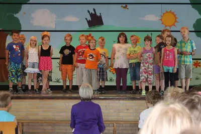 Foto 6 aus der Archivgalerie Verabschiedung Klassen 4 (2013)