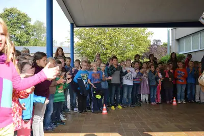 Foto 6 aus der Archivgalerie Einschulung Grundschule Oberwiehl 2014 (2014)