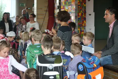 Foto 12 aus der Archivgalerie Einschulung Grundschule Oberwiehl 2014 (2014)