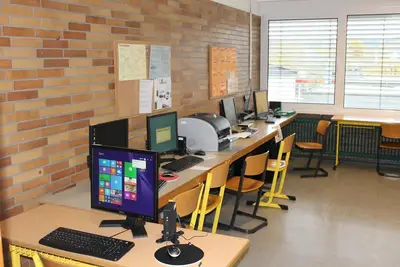 Foto 1 aus der Archivgalerie Neuer PC-Raum (2014)