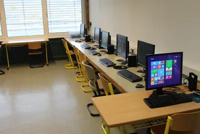 Foto 2 aus der Archivgalerie Neuer PC-Raum (2014)