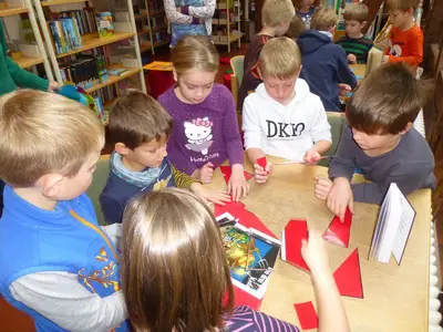 Foto 4 aus der Archivgalerie Besuch der Stadtbücherei Wiehl durch die Klassen 2 (2015)