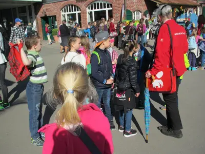 Foto 1 aus der Archivgalerie Die Klassen 2 besuchen den Kölner Zoo (2015)