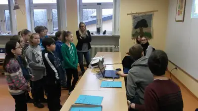 Foto 2 aus der Archivgalerie Experten zu Gast im Unterricht (2015)