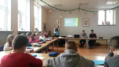 Foto 5 aus der Archivgalerie Experten zu Gast im Unterricht (2015)